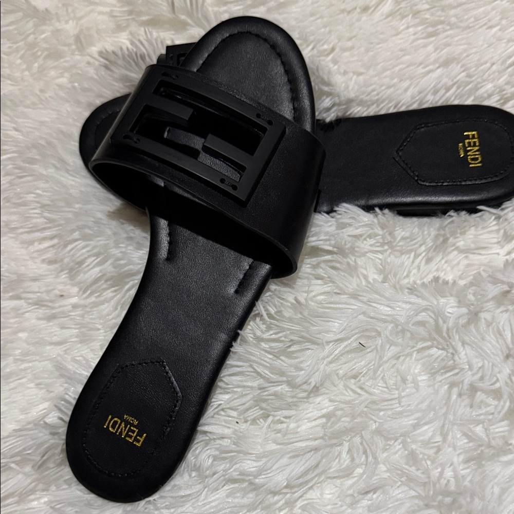 Fendi Black Logo Cutout Slide Sandals - Picture 7 of 7
